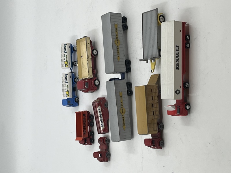 7 stk Lastebiler m/ hengre 