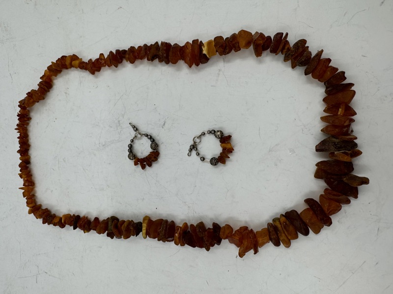 Rav- Halsmykke + 2 øredobber