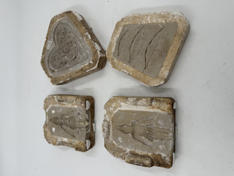 3 stk Eldre Leirformer til tak