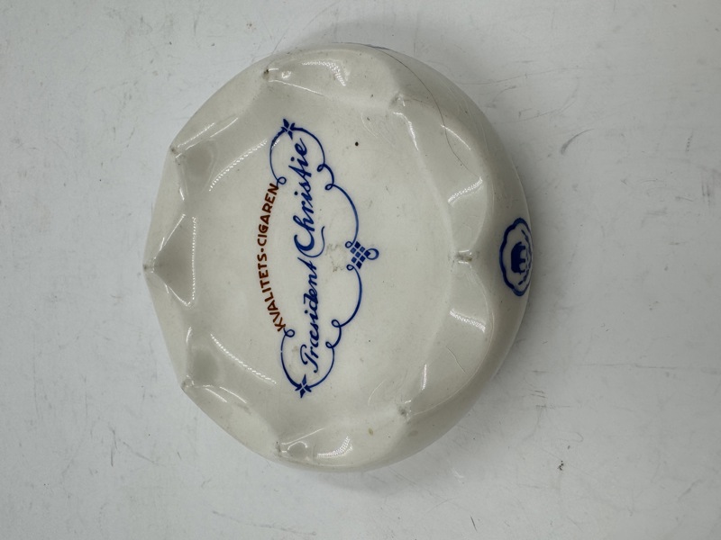 Uvanlig askebeger Carl F