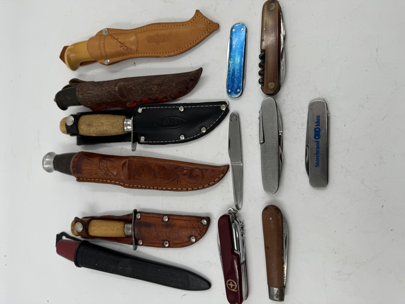13 stk Gml Kniver