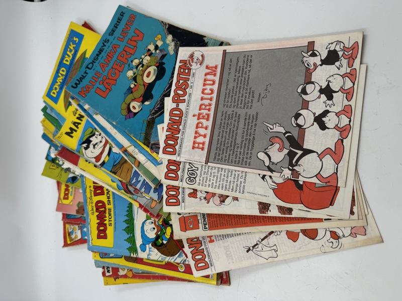 38 stk Donald + Månedshefter