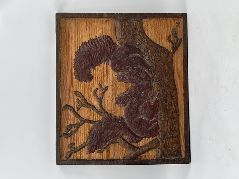 Utskjæringsverk i Arts and Crafts stil