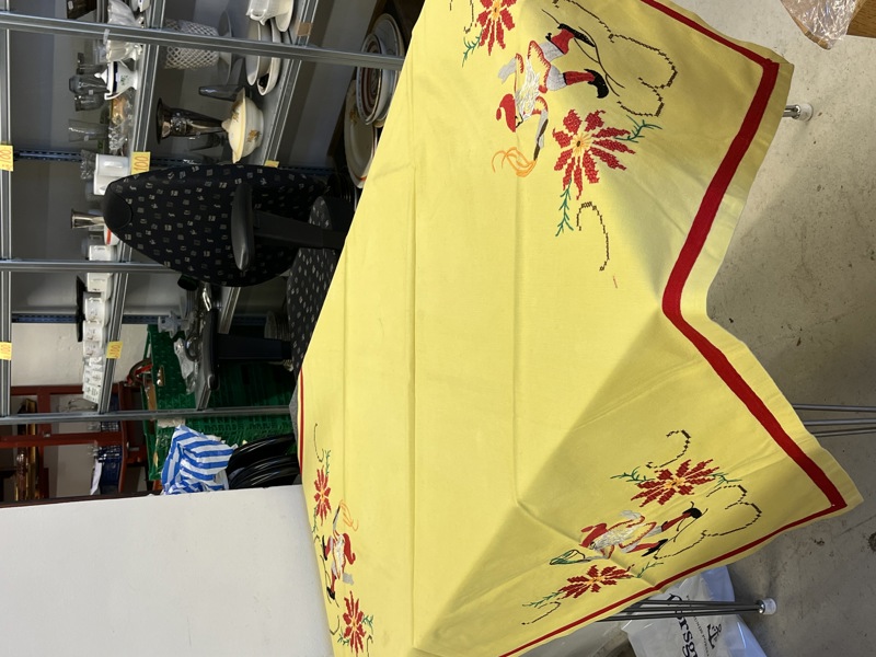 1 stk juleduk bomull korssting og flatsøm.