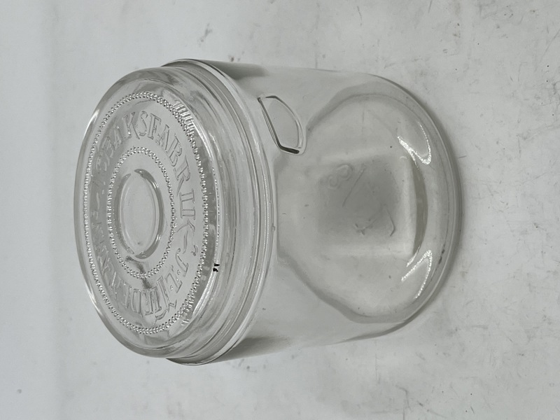 Glasskrukke Tiedemanns Tobakksfabrikk m/ lokk