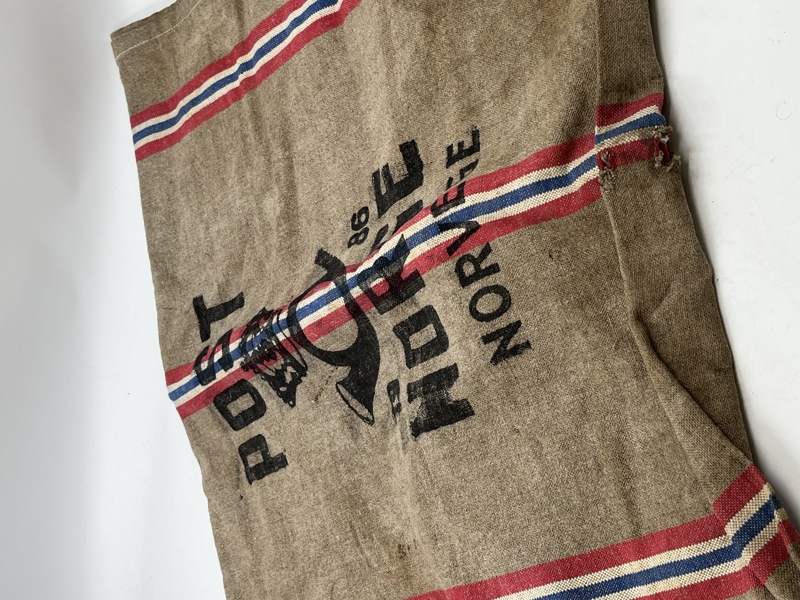 3 postsekker i strie