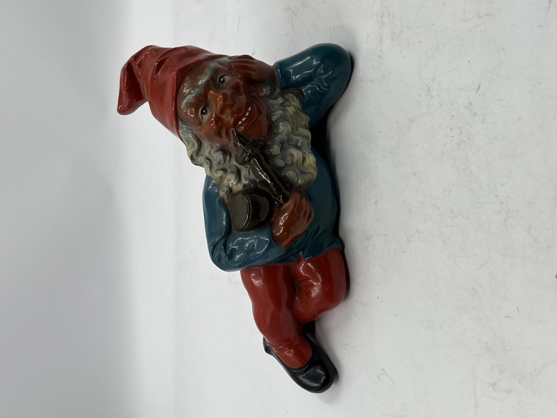 Liggende Keramikk Nisse