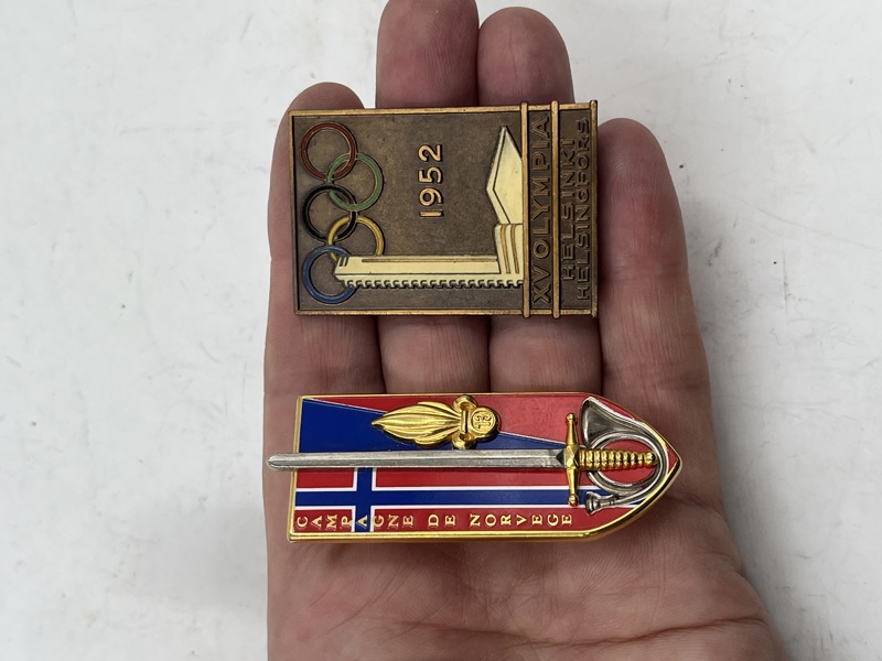 Ol 52 merke + Norsk gull F  merke m/ sverd