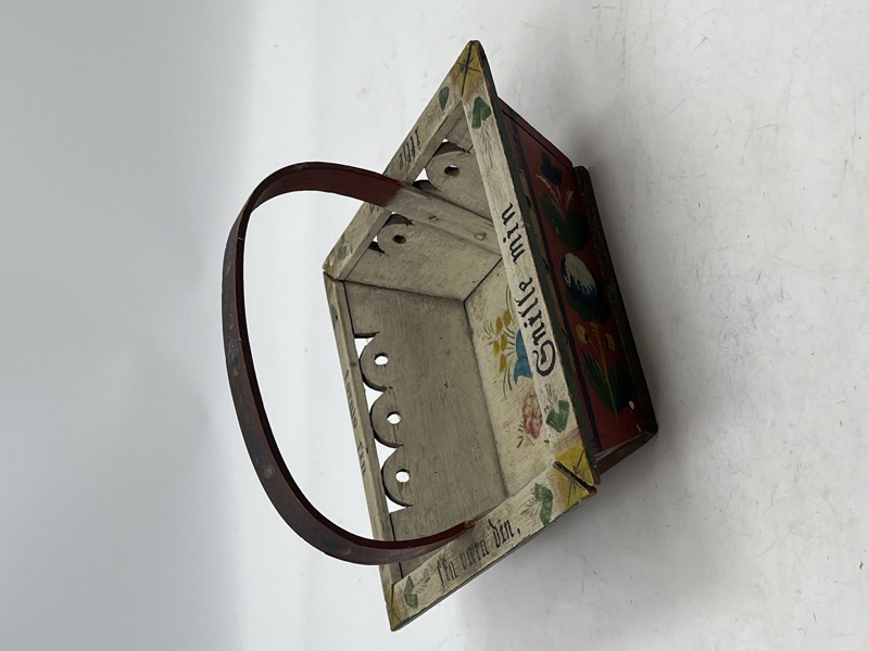 Ca 100 år gml rosemalt kurv