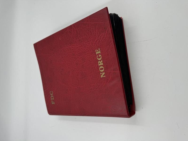 Lott med Norske førstedagsbrev.