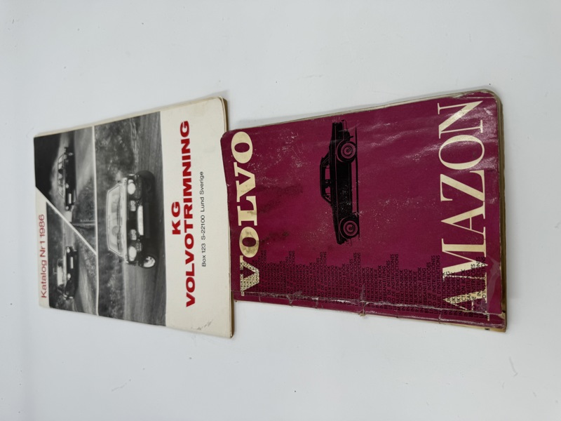 3 stk eldre Volvo kataloger.
