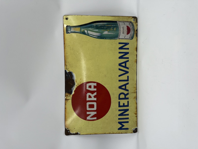 Emaljeskilt uvanlig Nora Brus