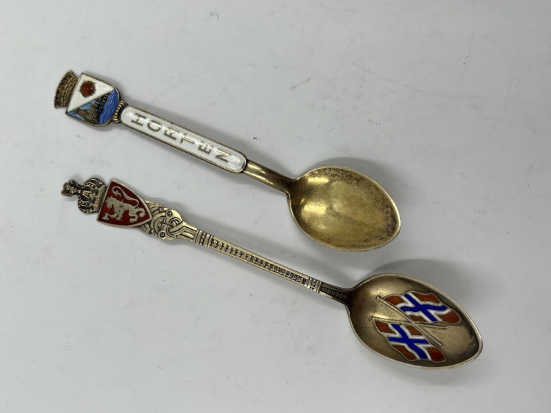 2 stk Sølvemalje skjeer