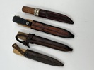 Lott 4 Kniver med slir
