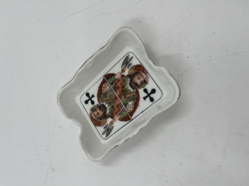 PP-Askebeger med motiv.