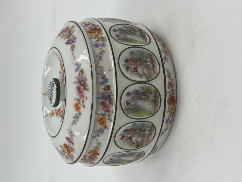 PP- Tobaks krukke med lokk.