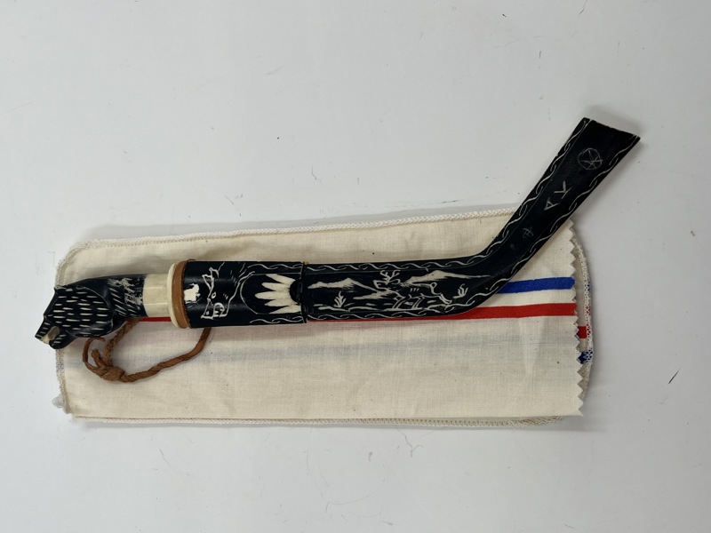 Samekniv m/ utskjært bjørnehode på skaft 