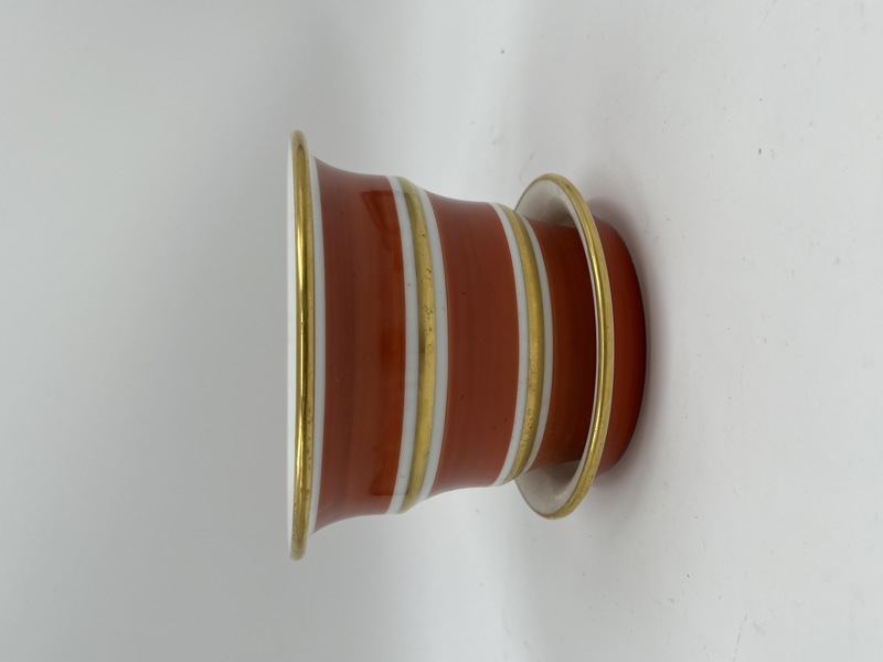 PP-Blomster potte med underskål. Nora Gulbrandsen modell.