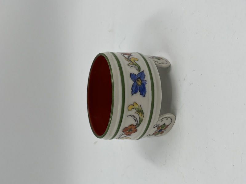 PP-Liten butt på tre ben.