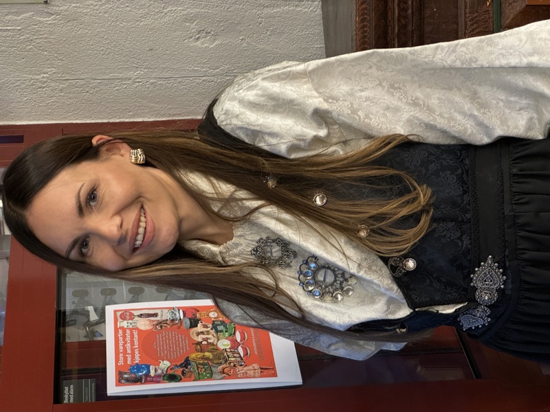 Stakk og Liv med 2 skjorter