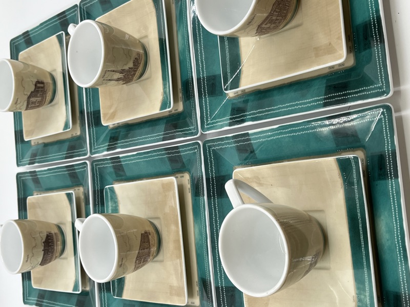 Flott Frokostservise med Skien motiv