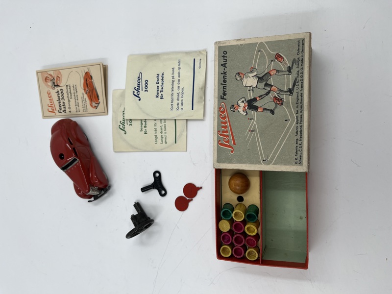 schuco fernlenkauto 3000. 