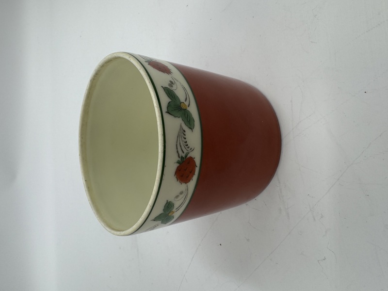 PP-Krus uten hank med Nordisk dekor.