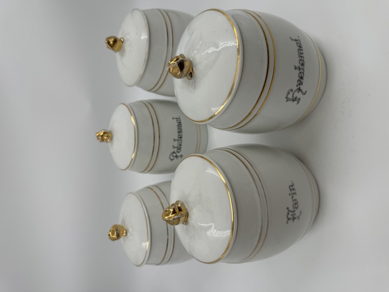 PP-Kjøkken krukker med lokk.