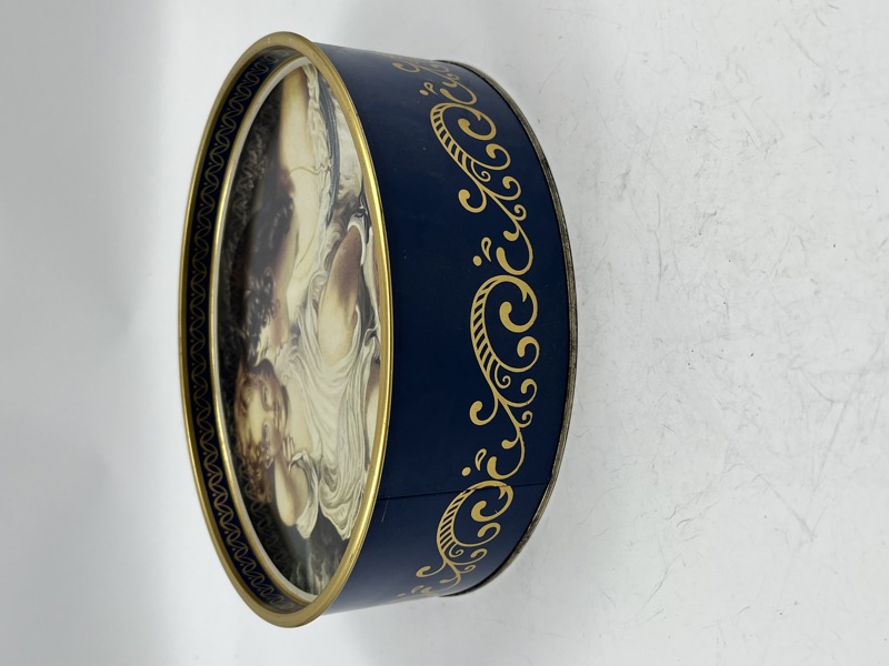 Kake boks i blikk med flott motiv