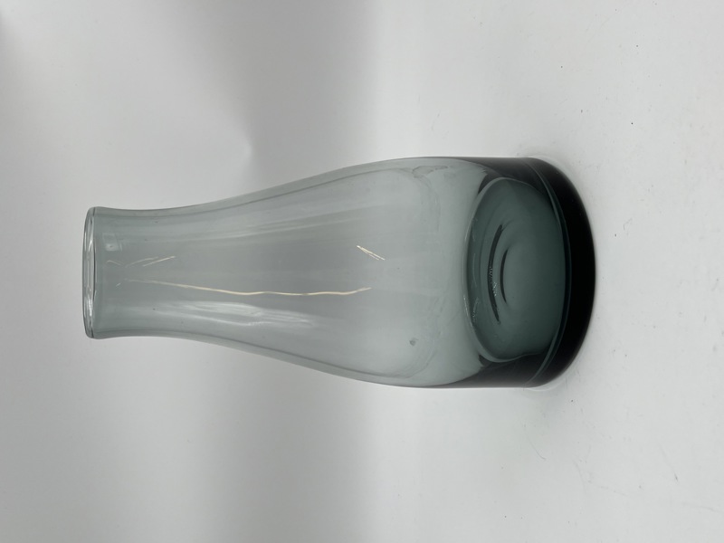 Hadeland Blomstervase i sota glass