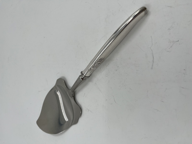 Ostehøvel i Telesølv.