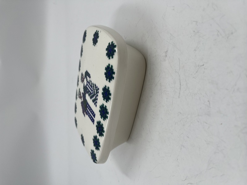 Figgjo smørskål med lokk.