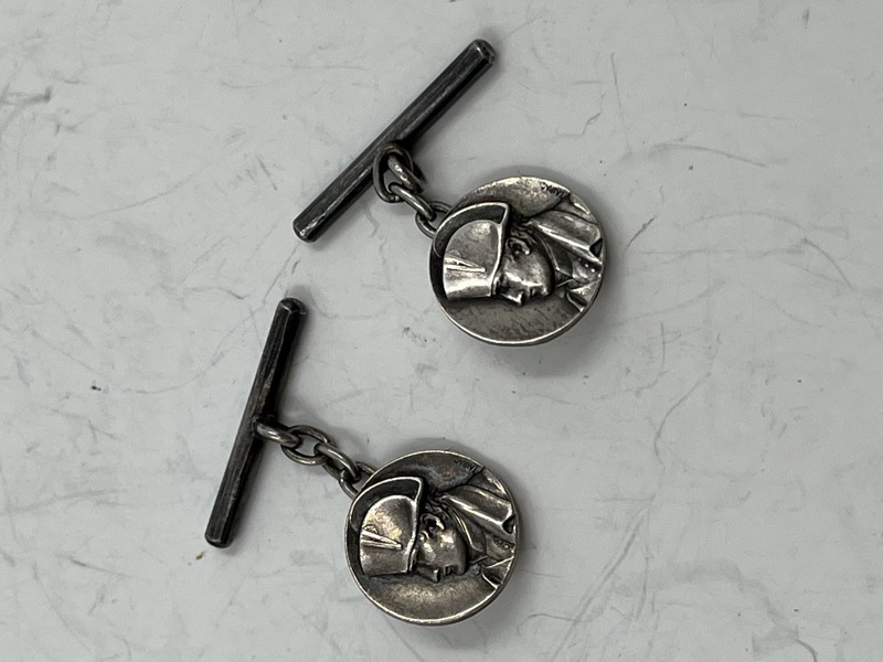 Mansjett knapper i tinn