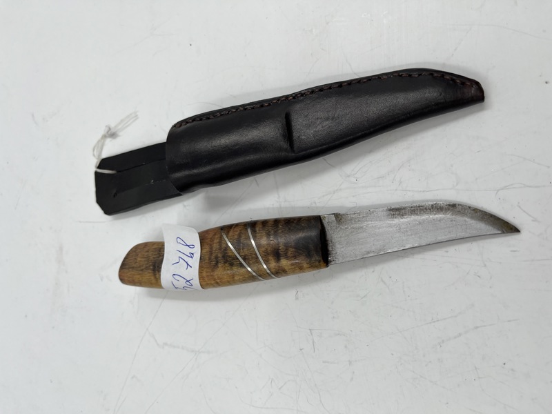 Flott slirekniv med slir 