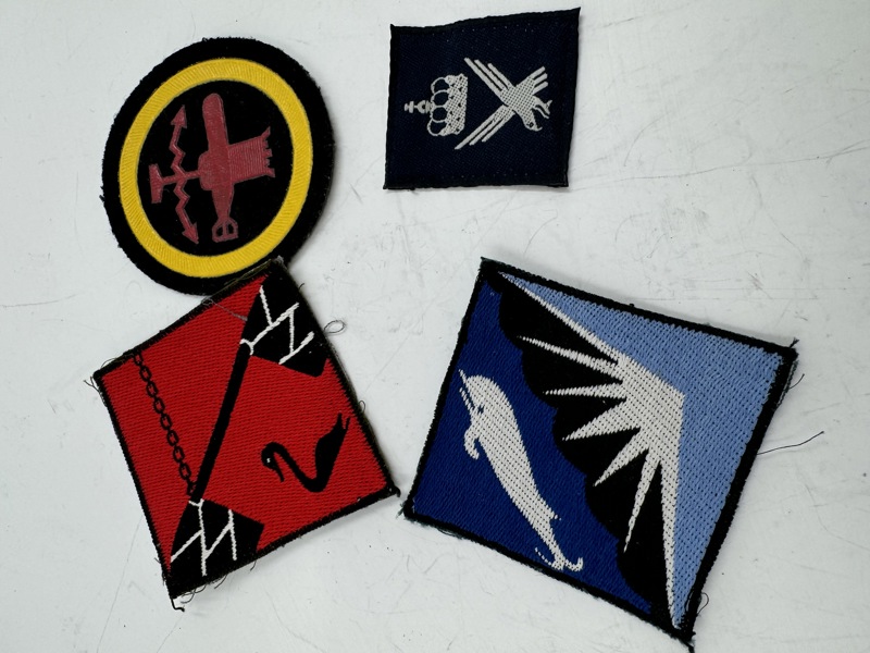 Lott 4 stk Millitære Tøymerker