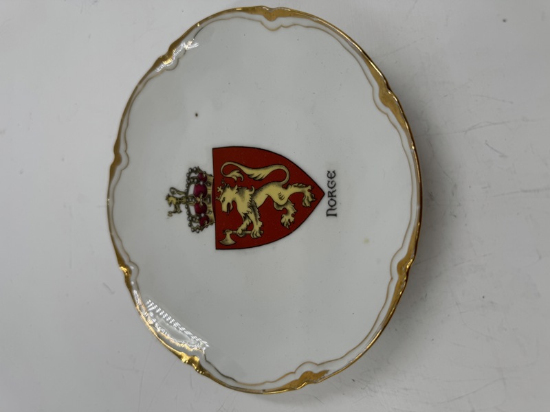 PP- Platte med riksvåpen