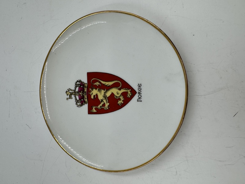 PP- Platte med riksvåpen