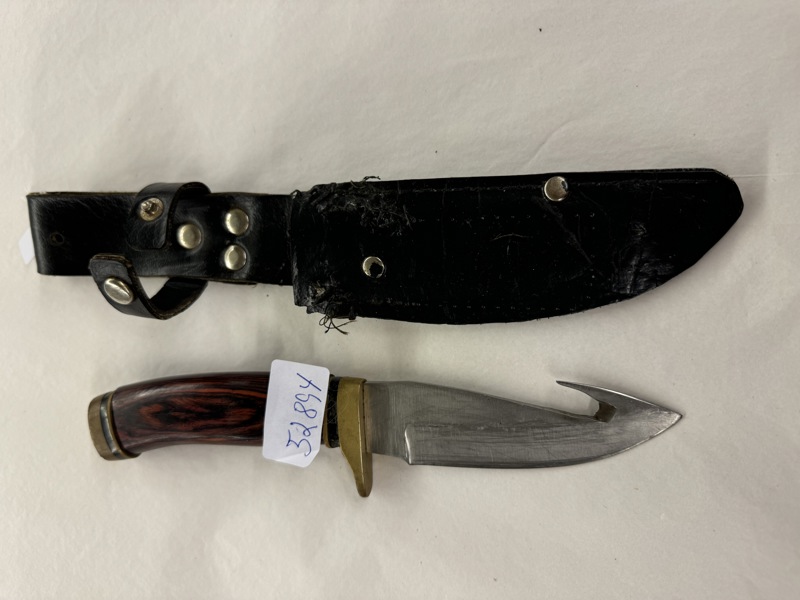 Speisiell Kniv med slir