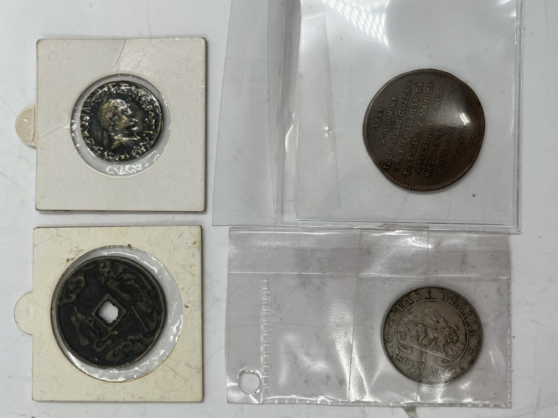 4 Mynt/ Medaljer b kinesisk?