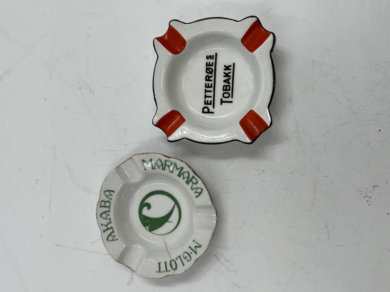 2 Gml Toabakks askebegere 