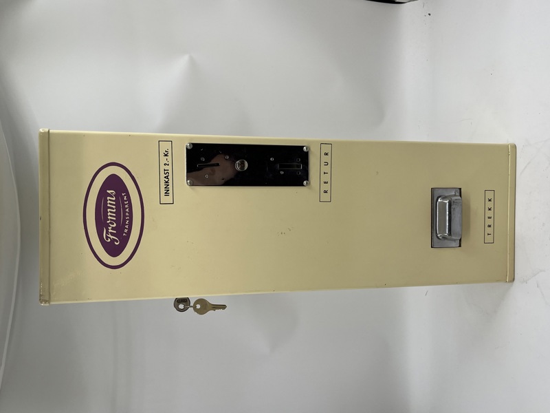 Kondomautomat 60 tallet m/ nøkler