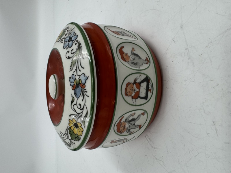 PP- Tobakkskrukke med nissemotiv