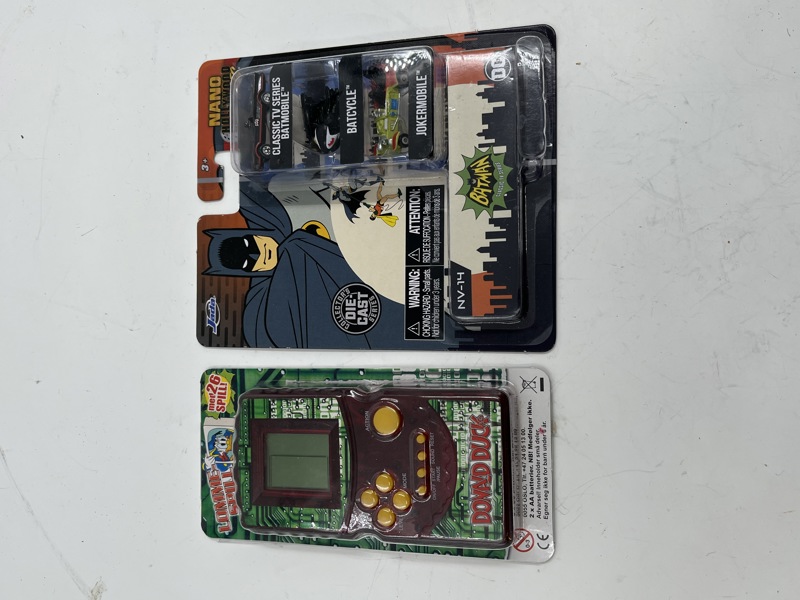 Batmann/ Donald uåpnet pakker