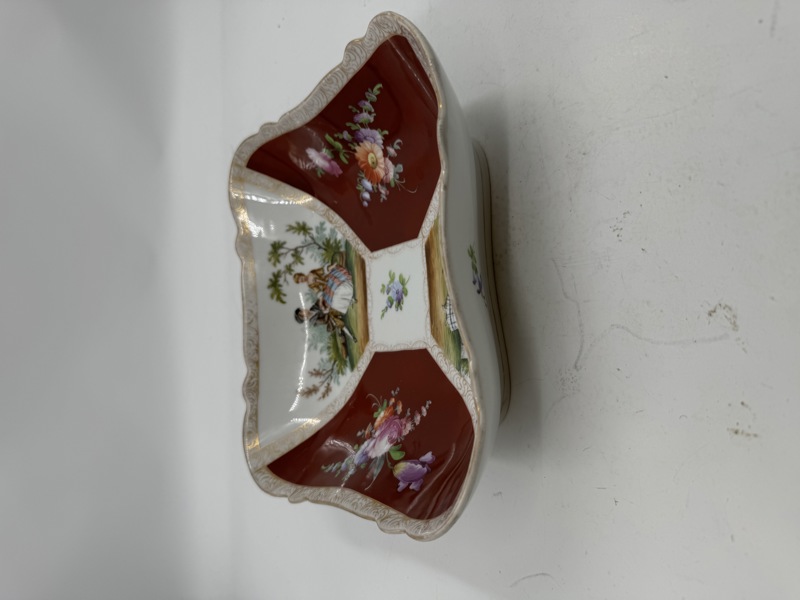 Antikt håndmalt porselensfat