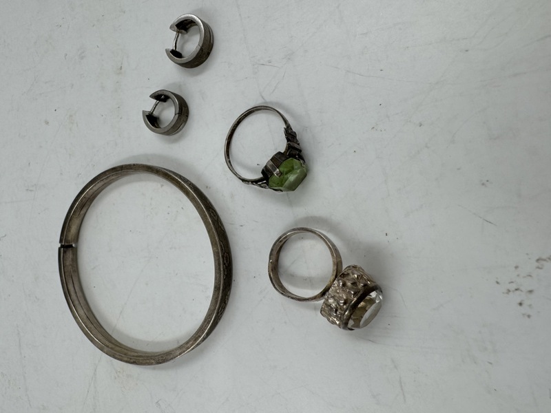 Diverse sølvsmykker 