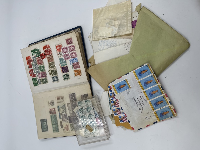 Lott Utenlandske Frimerker