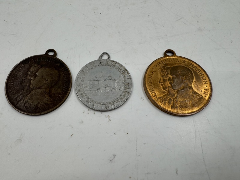 3 stk gml 17 mai medaljer