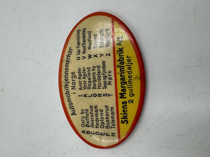 Artig gmlt skilt m/ speil skiens margarin