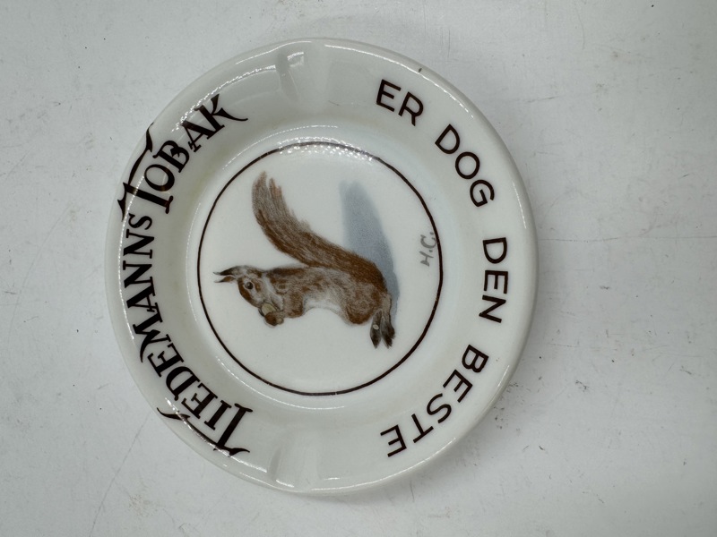 PP-Tiedemanns tobak askebeger med Ekorn