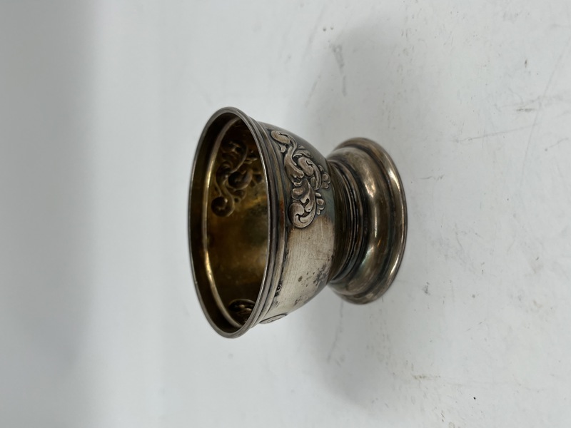 Søt liten sølvbolle